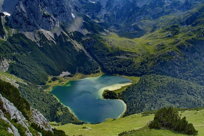 6 Day Tour - Trekking, Rafting, Jeep safari and Canyoning - A six-day outdoor trip based at TaraSport