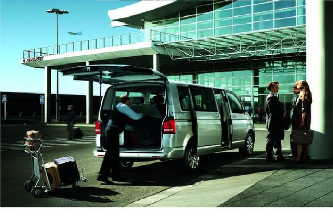 Airport transfer Sarajevo - Bosnia - Landing in Sarajevo without the usual airport scramble