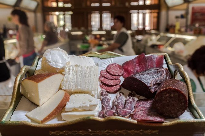 Delicious Sarajevo: Eat, Walk & Discover City Tour - Traditional cooked dishes and a final cafe stop