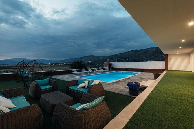 Exclusive V.I.P Party All-Included for Bachelor/Stag/Gentlemen - Luxury villas, meals, and the all-inclusive promise