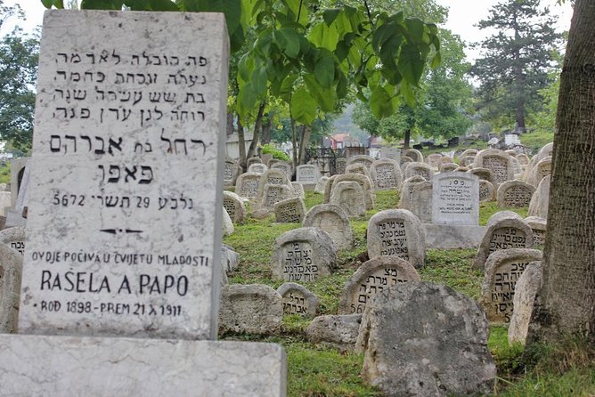 Fascinating Sarajevo Jewish Tour - Entering Sarajevo’s last active synagogue