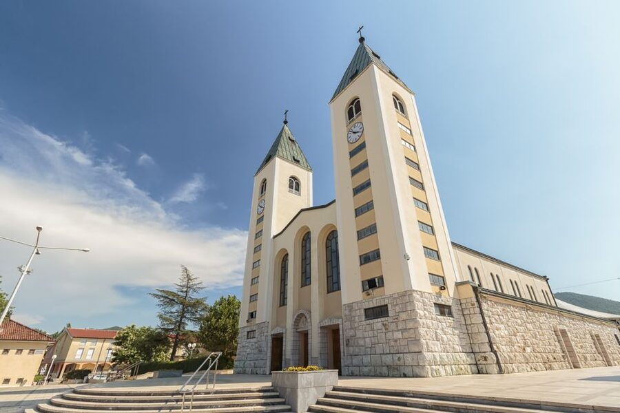From Dubrovnik: Mostar and Medjugorje Full-Day Tour - Počitelj, a hillside stop with limited time
