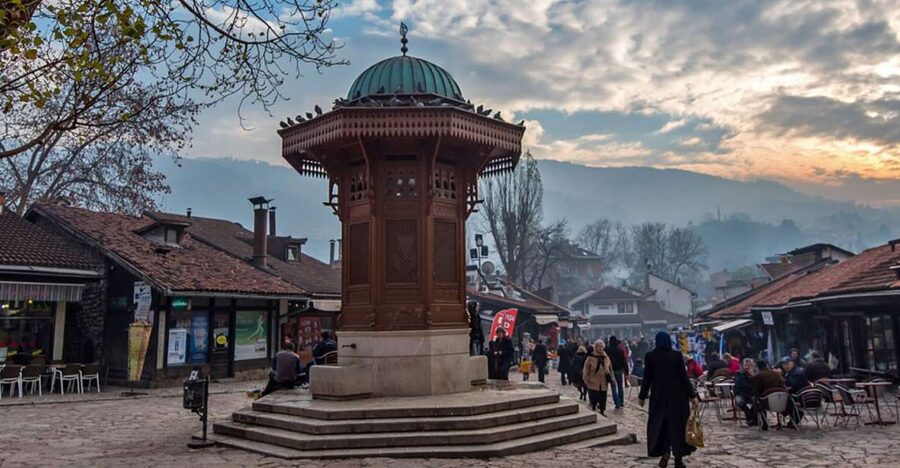From Dubrovnik: Sarajevo and Mostar Private Full-Day Tour - Three hours to eat and explore Sarajevo