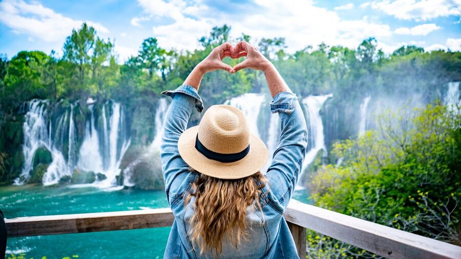 From Split and Trogir: Mostar Tour with Kravica Waterfalls - Arriving in Mostar and seeing Stari Most