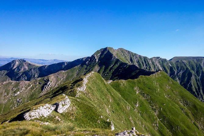 Hiking between Bosnia and Herzegovina - What kind of hiking trip is this?