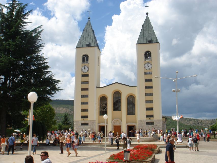 Mostar & Međugorje Full-Day Private Tour from Dubrovnik - Walking Mostar’s Ottoman-era old town