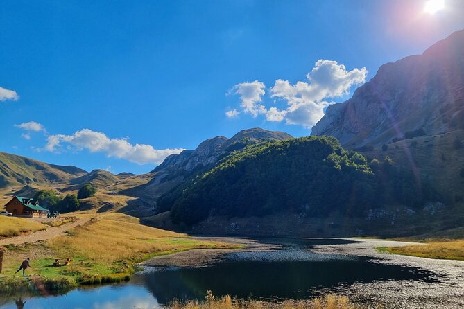 Private Full Day Safari Tour - Orlovačko Lake: four hours for walking and photos