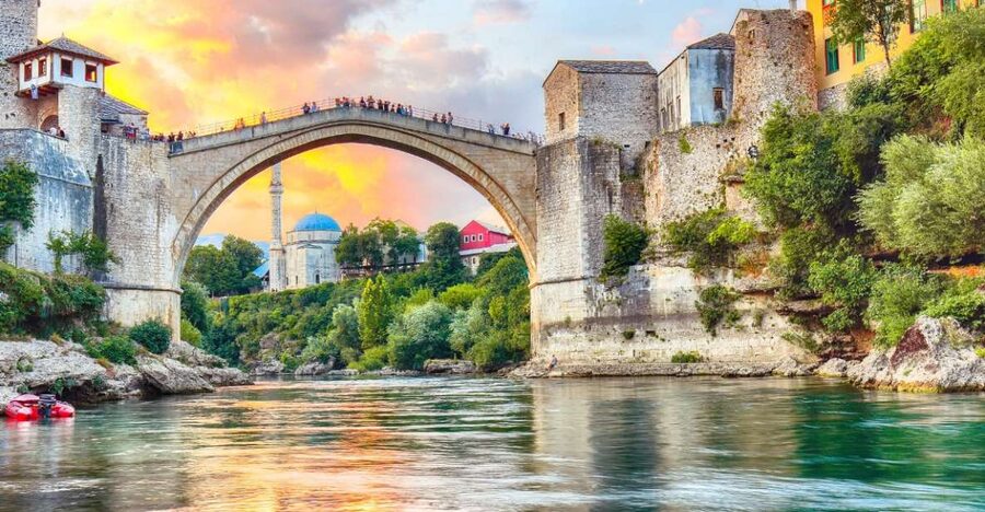 Private Full - Day Tour: Mostar & Kravice Waterfalls from Du - My verdict: book it for contrast and convenience