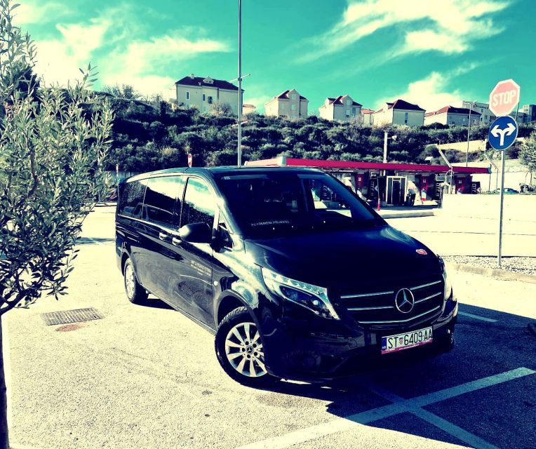 Private tour from Split to Dubrovnik via Mostar - Private transport for up to eight people