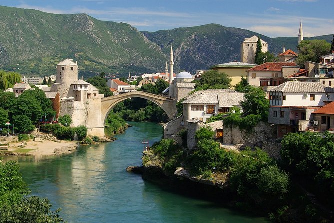 Private Transfer from Banja luka to Mostar Airport (OMO) - Choosing Between the Sedan and Eight-Seat Van